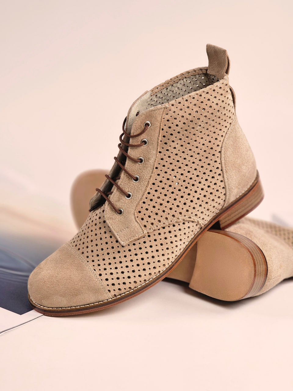 Derby Boots Perforated Beige Suede 2 cm heel
