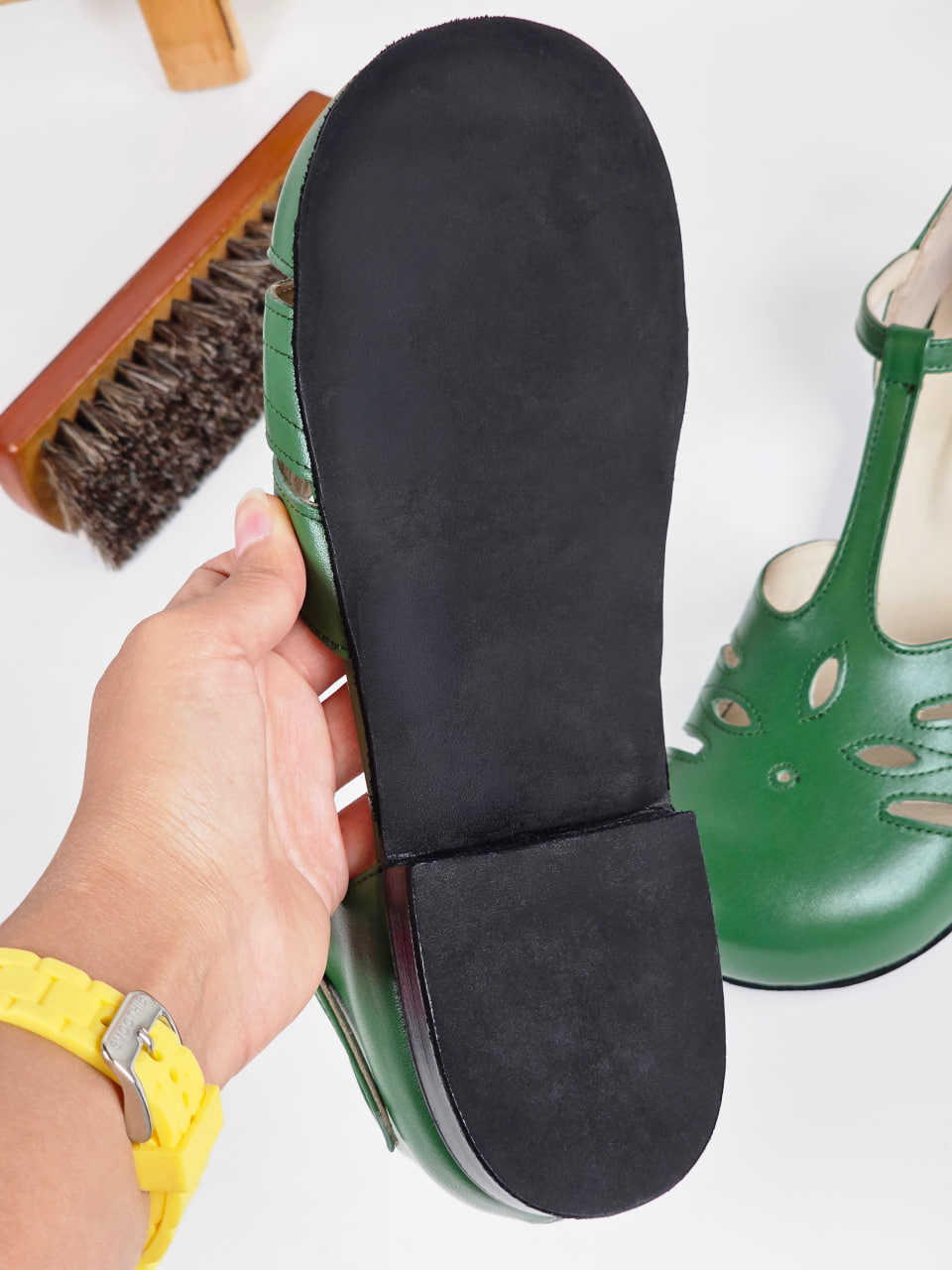 Barefoot Rosy Avocado Green Leather 1 cm heel