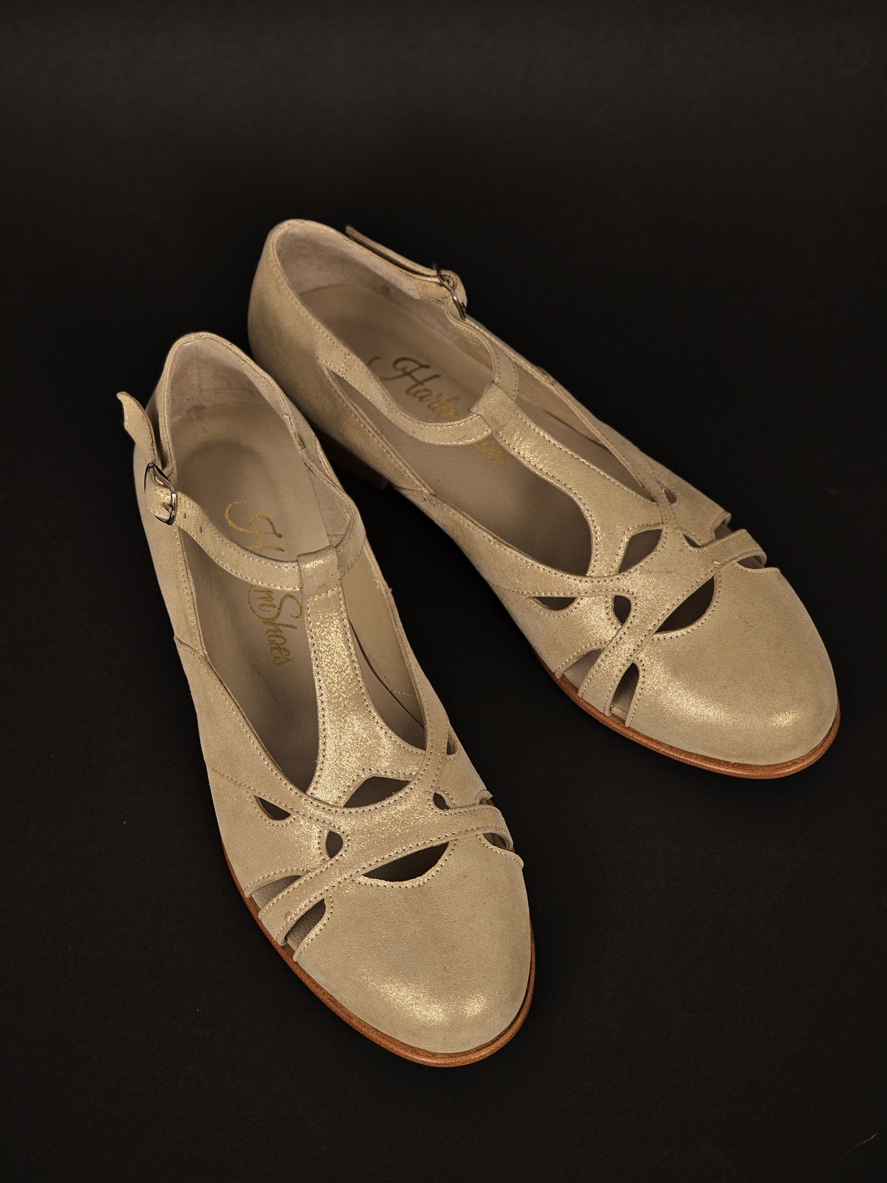 Spring Golden Suede 2 cm heel