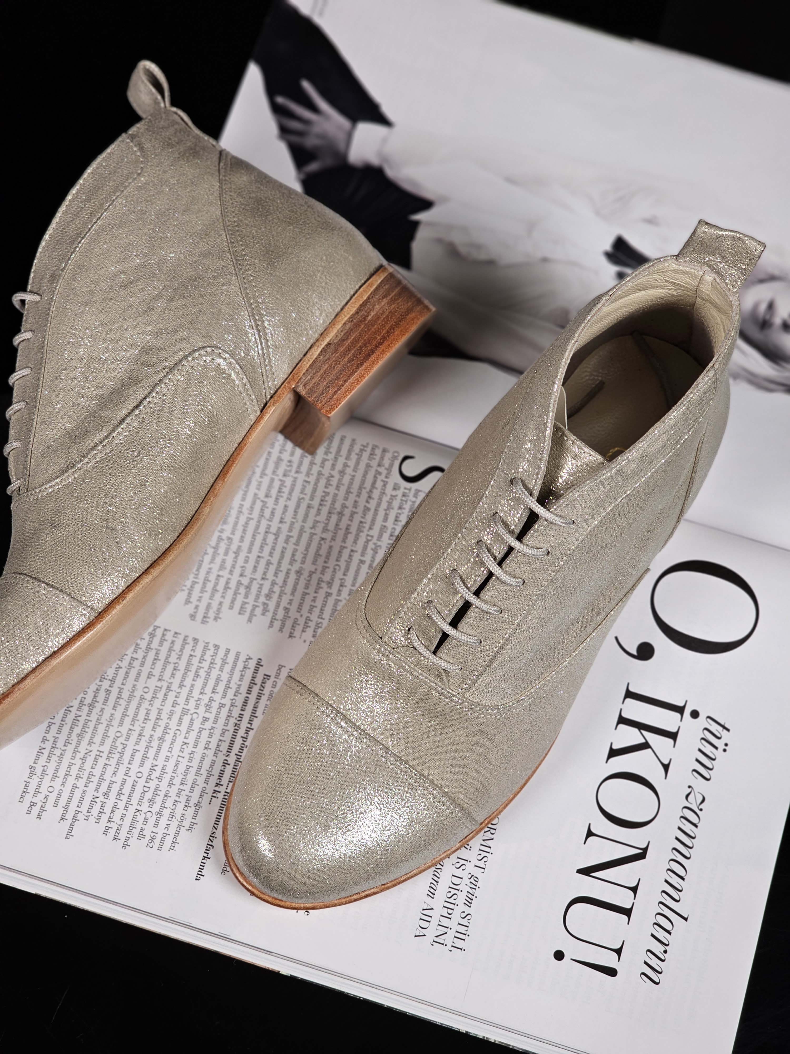 Smooth Boots Vegan Shiny Textile 2 cm heel
