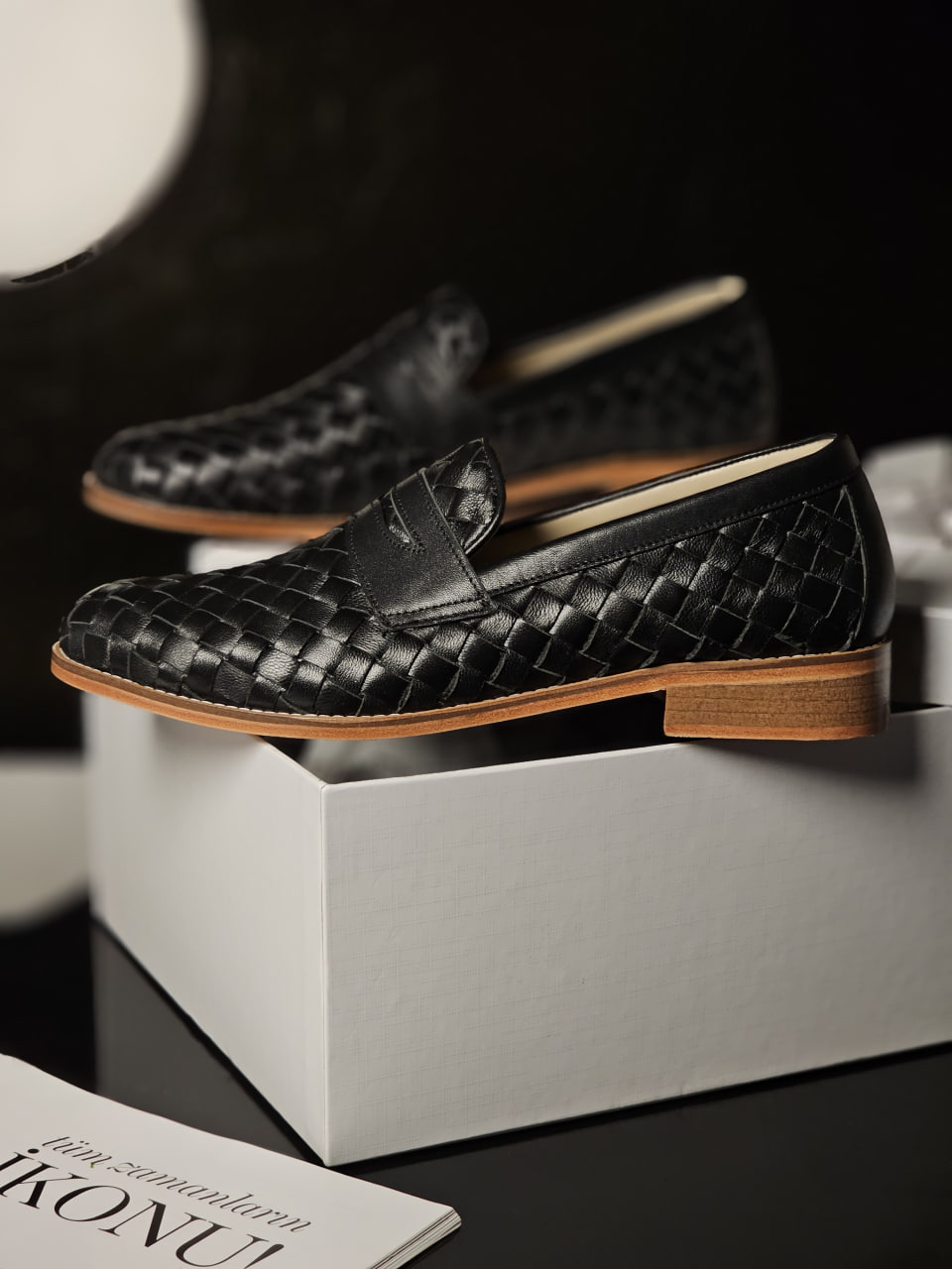 Loafers Black Weave Leather 2 cm heel