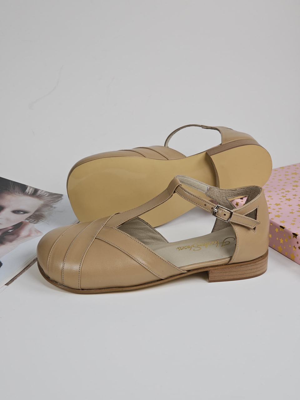 Barefoot Sugar Tan Leather 2 cm heel