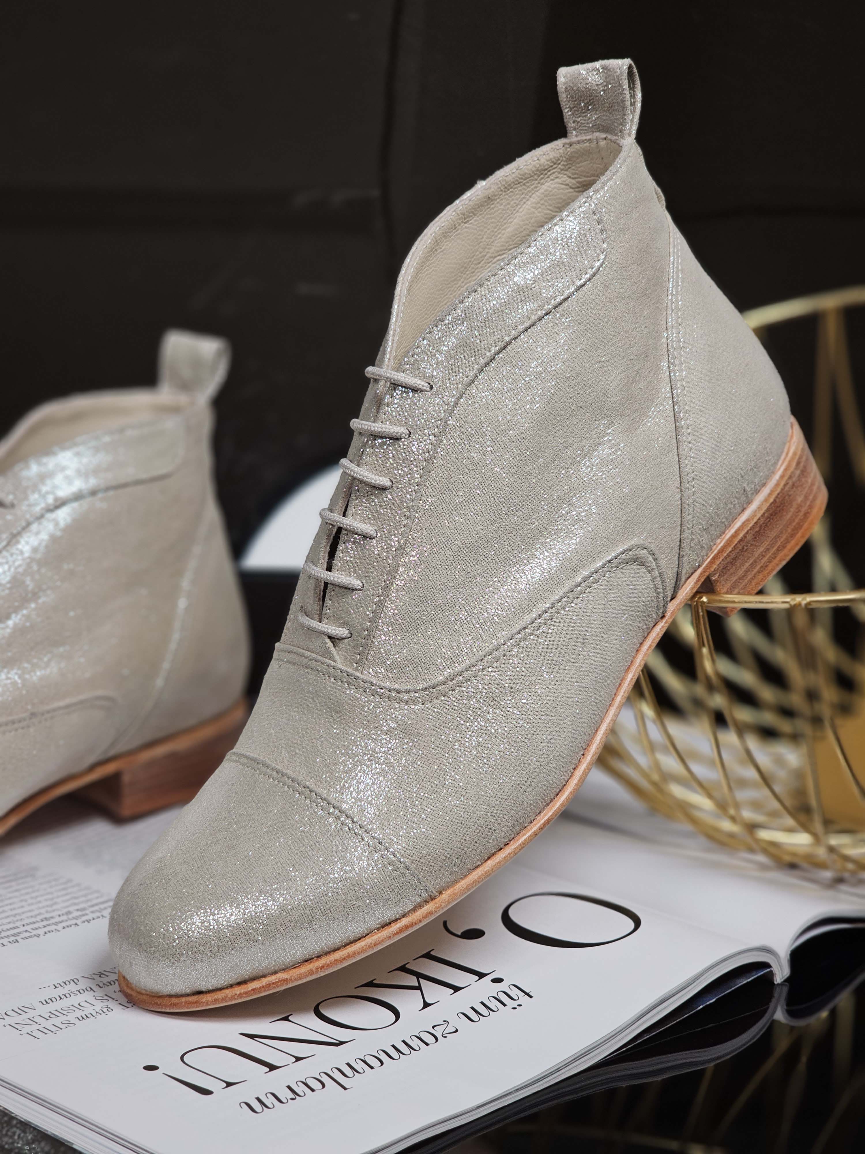 Smooth Boots Vegan Shiny Textile 2 cm heel