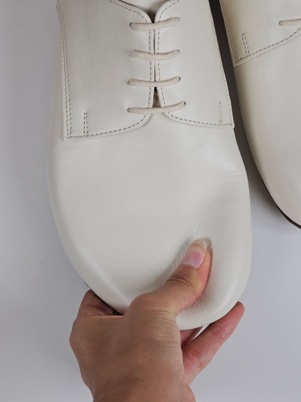 Barefoot Frankie Broken White Leather 2.5 cm heel