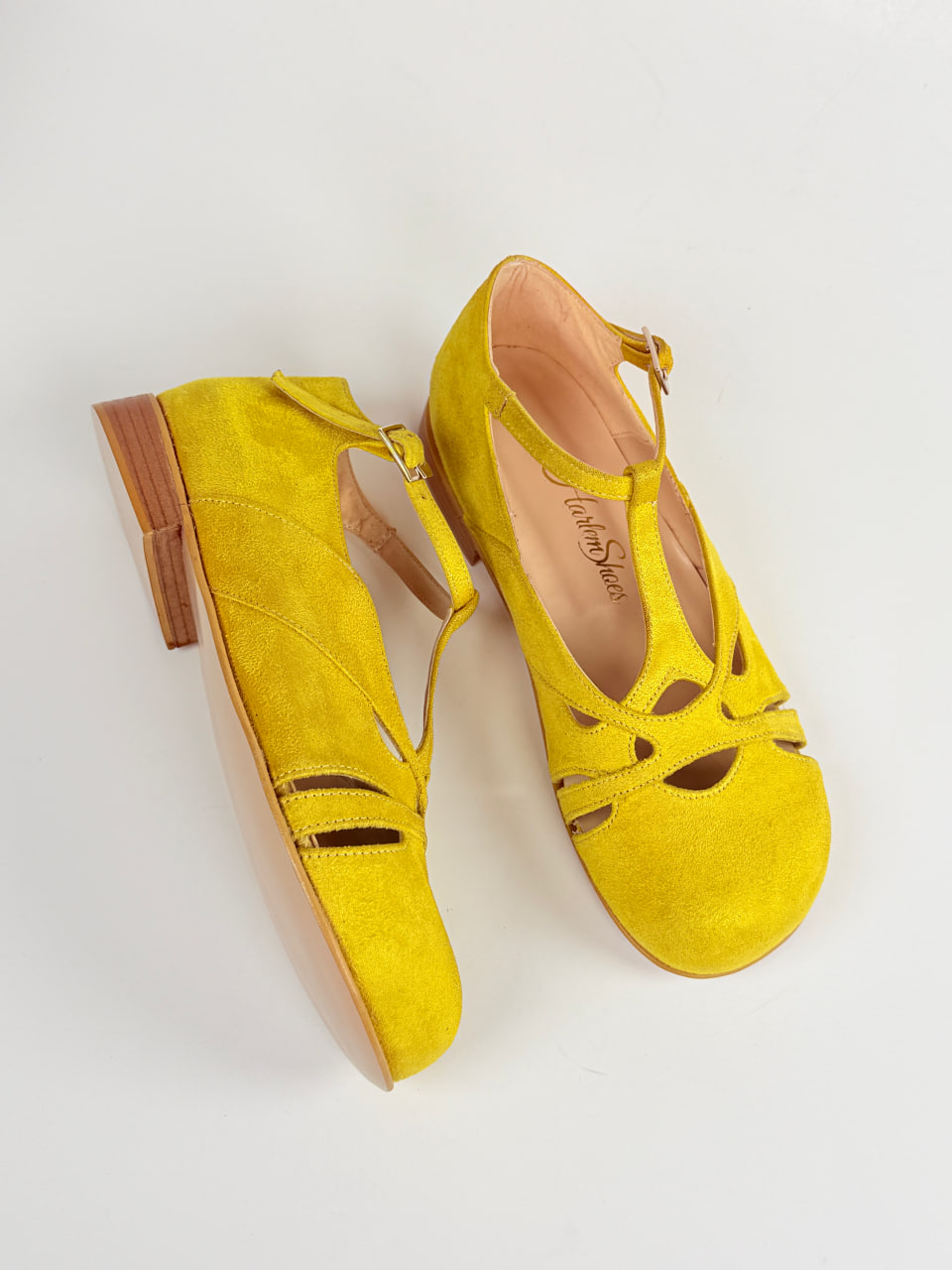 Barefoot Spring Vegan Yellow Suede 2 cm heel