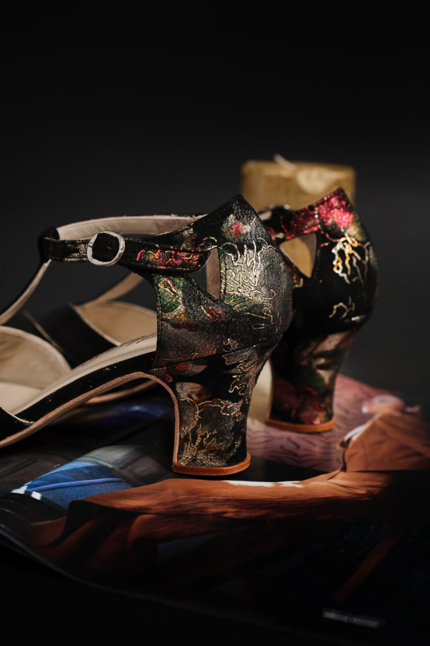 Sugar Black suede & Flower 6 cm heel