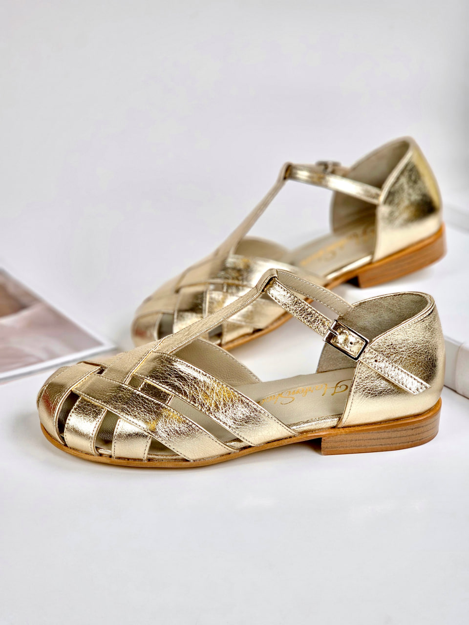 Barefoot Summer Platinum Gold Leather 1.5 cm heel