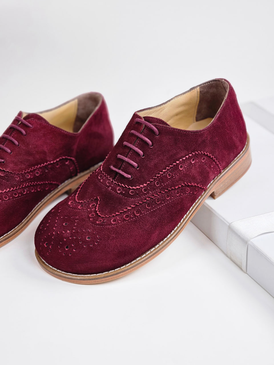 Barefoot Brogue Bordeaux Suede 2 cm heel
