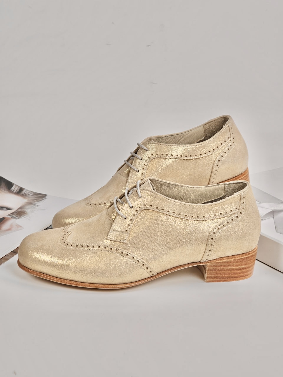 Women Oxfords Golden Suede 4 cm heel