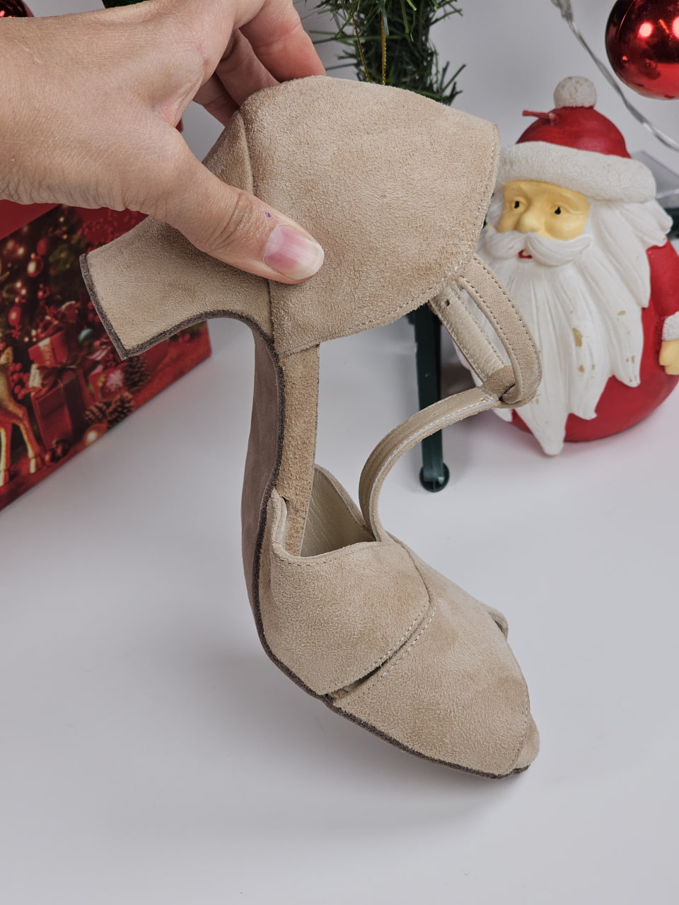 Barefoot Doris Beige Suede 6 cm heel