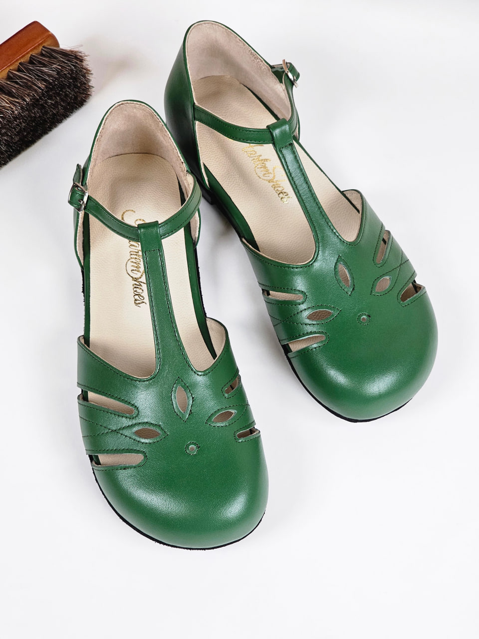 Barefoot Rosy Avocado Green Leather 1 cm heel