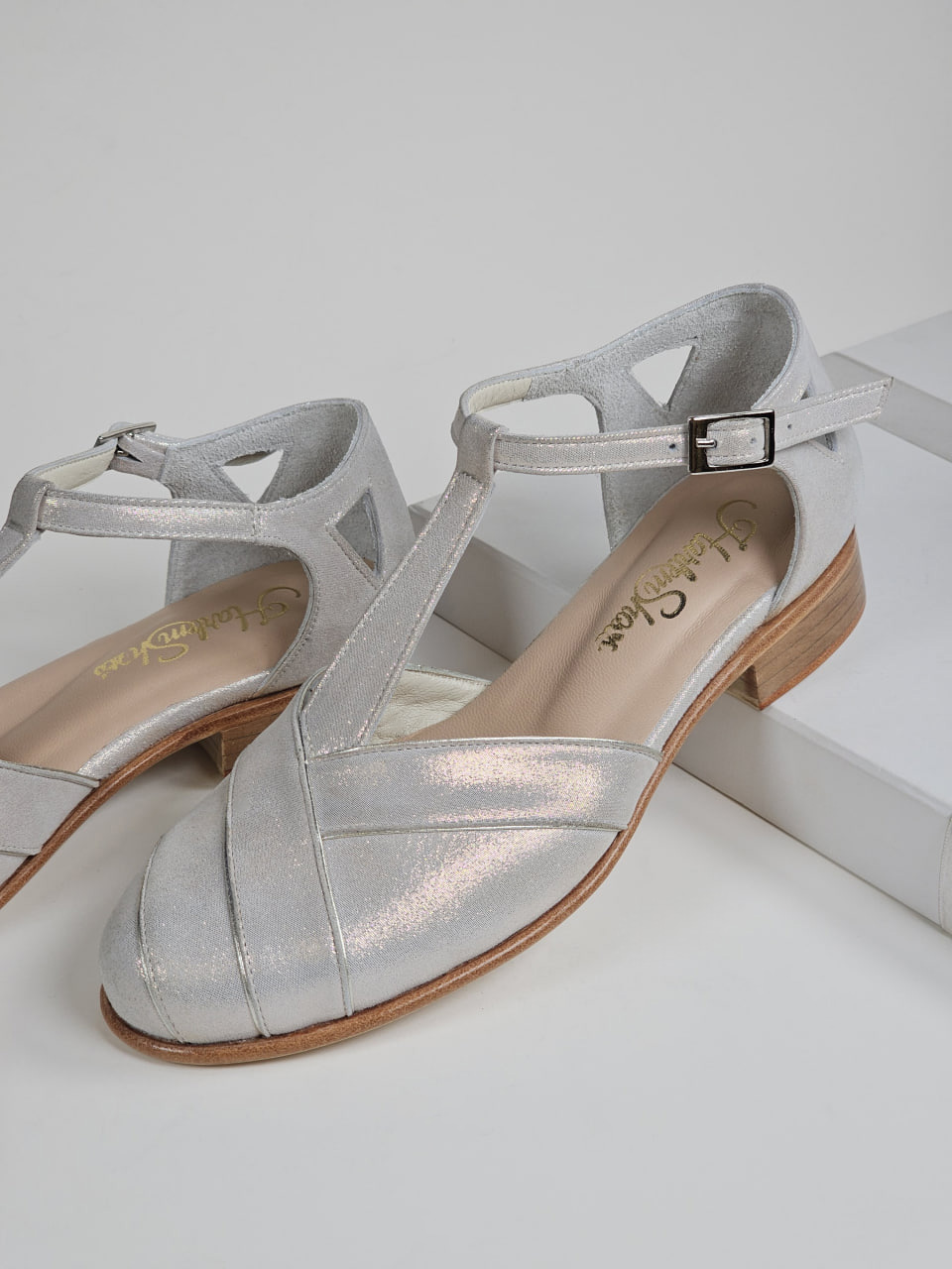 Sugar Shiny Cream Suede 2 cm heel
