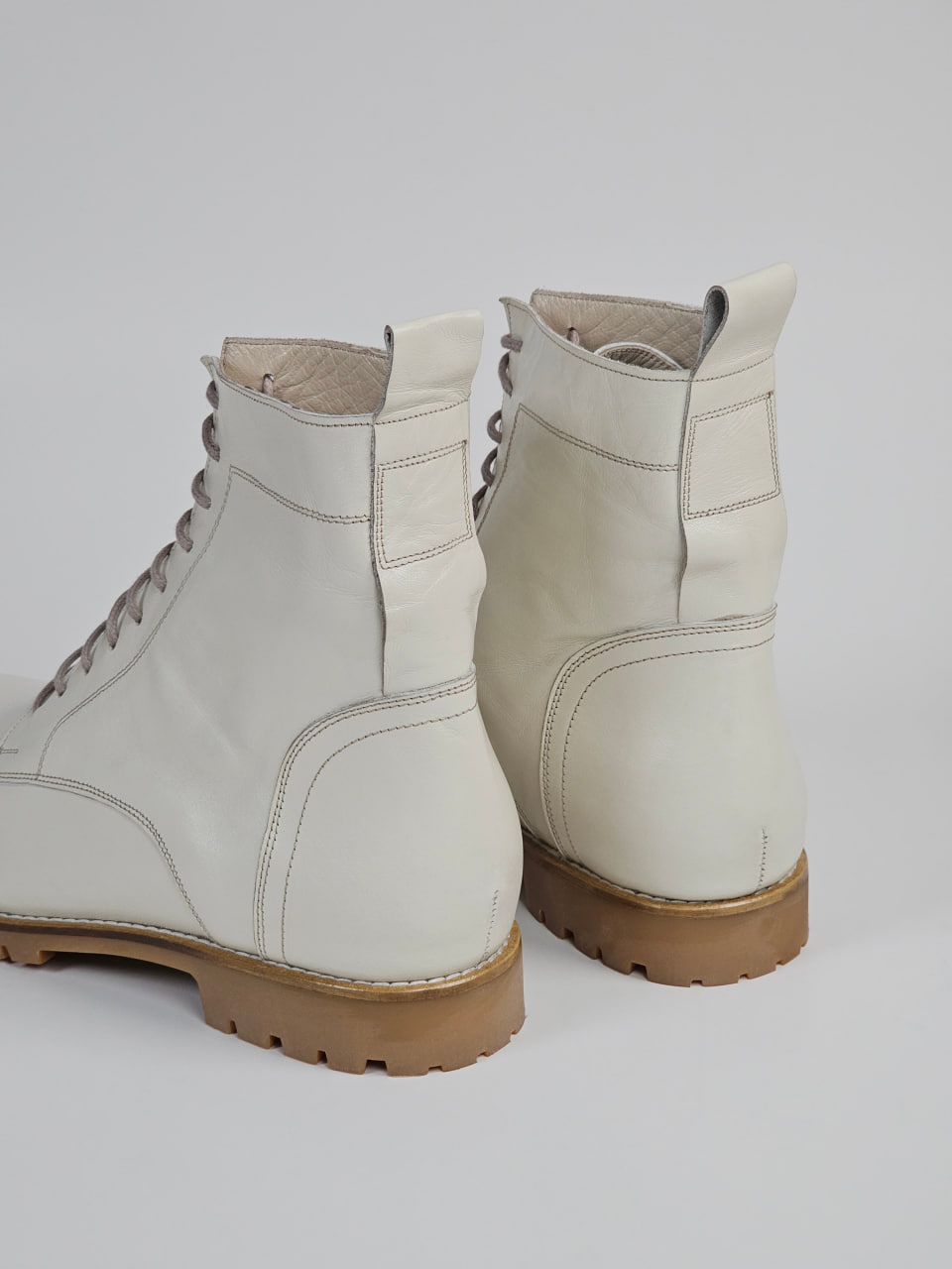 Harlem Boots Broken White Leather with Street sole