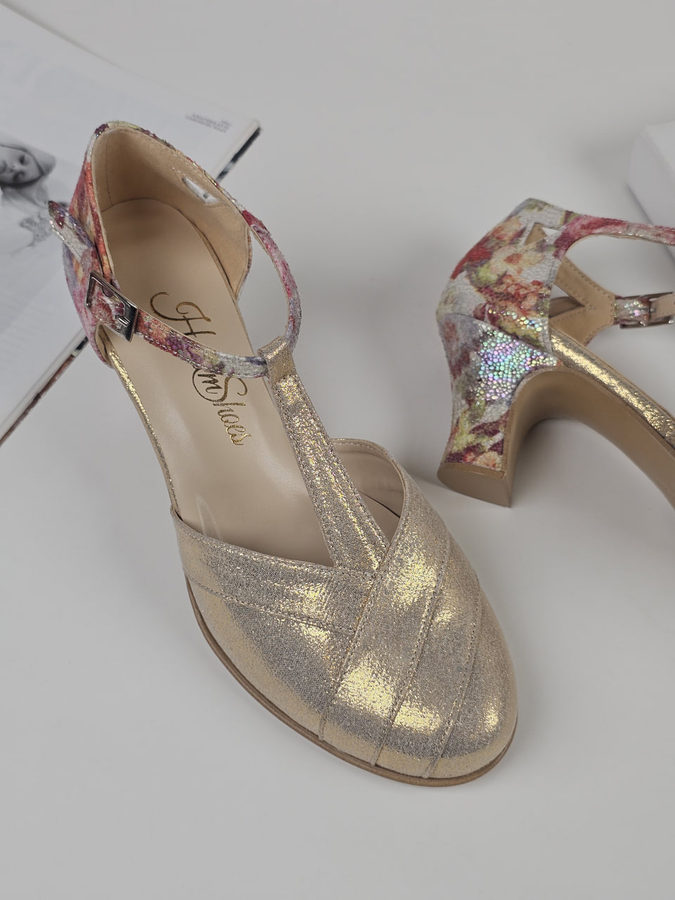 Sugar Vegan Shiny Golden Textile & Floral 6 cm heel
